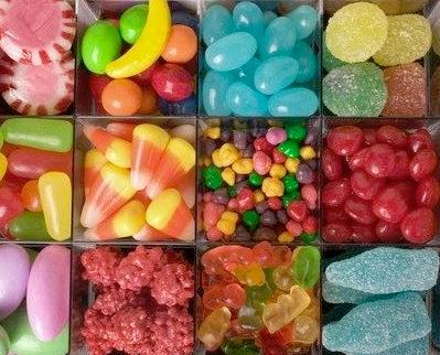 Les bonbons innovent sans cesse pour ravir petits et grands. Les bonbons innovent sans cesse pour ravir petits et grands.