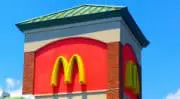McDonald&rsquo;s France mise sur la nectarine du Roussillon et ses vergers écoresponsables