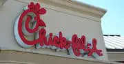 La chaîne de restauration Chick-Fil-A ne servira plus de poulet traité aux antibiotiques