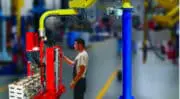 Manutention : Dalmec présente un nouveau manipulateur industriel sur colonne développé sur-mesure
