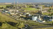 TotalEnergies et Jindal Films s&rsquo;unissent pour produire des emballages et des étiquettes alimentaires flexibles plus durables