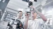 Systèmes de préhension : Stäubli propose de nouvelles solutions de manipulation de pièces sur mesure pour robots
