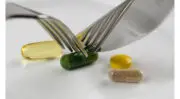 Compléments alimentaires et aliments enrichis pour sportifs : des consommations à risque selon l’ANSES