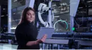 Quelles solutions basées sur l&rsquo;IA pour optimiser les flux en intralogistique ?