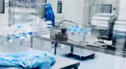 Netexial inaugure à Douvrin la première blanchisserie ultra-propre 100 % décarbonée d’Europe