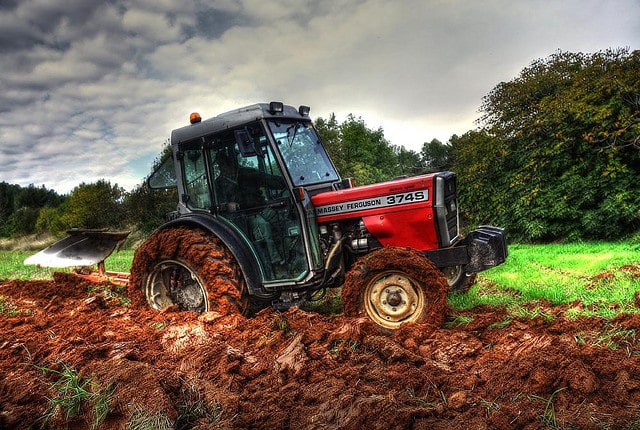 Agrial développe un partenariat avec WeFarmUp, la plateforme de location de matériel agricole