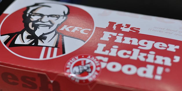 KFC Canada ose le hot-dog tout en viande