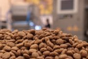 Innovation : Tomra s’attaque au marché du Petfood en proposant des nouvelles solutions de tri