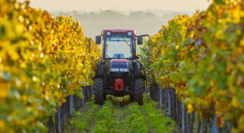 Définir l’avenir de l’agriculture française grâce aux tracteurs à intelligence artificielle