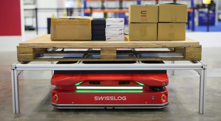 Swisslog dévoile la série IntraMove AMR : Une nouvelle génération de robots mobiles pour le transport de palettes