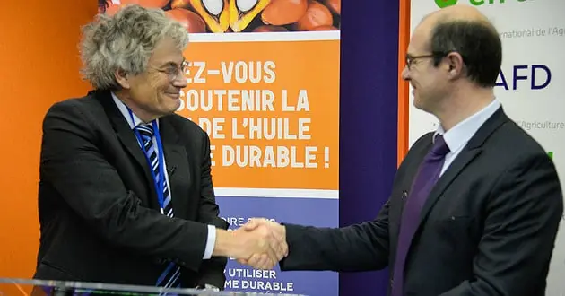 le-cirad-et-l-alliance-francaise-pour-une-huile-de-palme-durable-concluent-un-partenariat-de-3-ans_lightbox