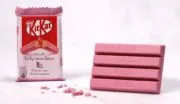 Nestlé lance un nouveau Kitkat en chocolat Ruby