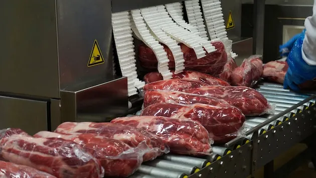 Process : L’industriel de la filière porc, Fipso, passe au système d’emballage sous vide entièrement automatisé