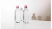 Evian dévoile la première bouteille sans étiquette, 100% matière recyclée et 100% recyclable